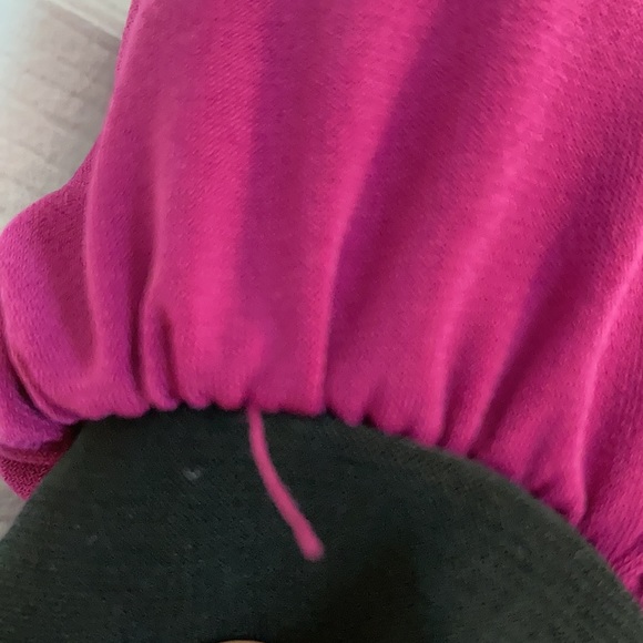 Short Sleeve V-neck Dress - Picture 7 of 8